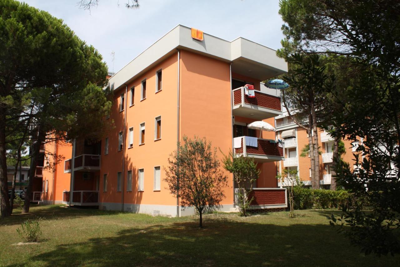 Appartamenti Angela E Pordenone Bibione Exteriör bild