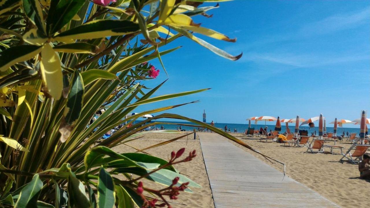 Appartamenti Angela E Pordenone Bibione Exteriör bild
